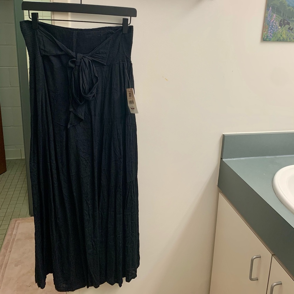New high-waisted Altar’d State flowy black pants